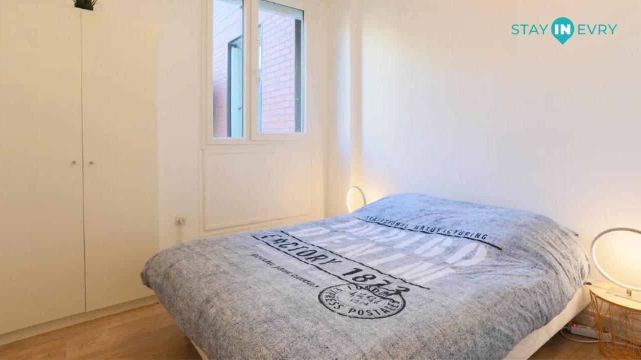 Stay In Evry Courcouronnes Exterior photo