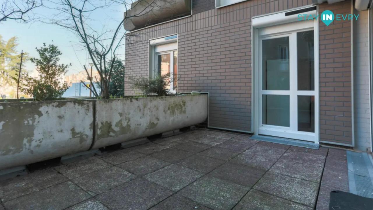 Stay In Evry Courcouronnes Exterior photo